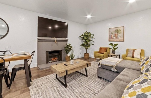 Citrus Heights House | Arcade Games w King Beds and a Private Backyard