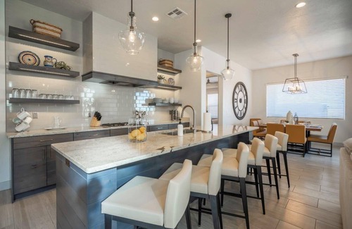 Santa Clara House | Arcadia 28/29 | Sleeps 40! 10 Bedrooms * 2 Private Hot Tubs * Pool Table * Ping