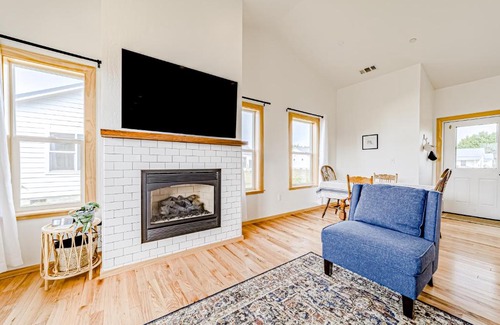 Pacific House | Arcata Farmhouse