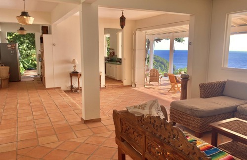 Les Anses-d'Arlets Villa | Architect-designed villa, unique location, 180° view. New concierge service.