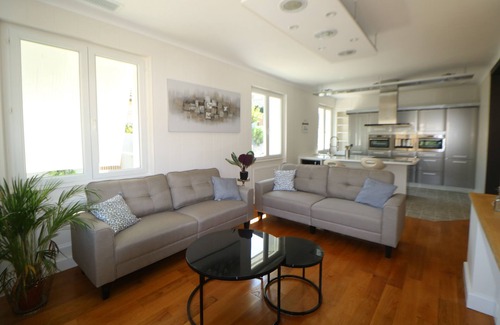 Sarlat-la-Caneda House | Architect house + heated pool/AC/garage 5min walk from Sarlat medieval center