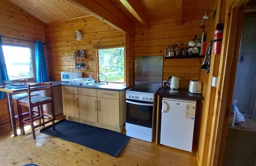 Uisken Cabin | Ardchiavaig Cabin - 100m from the beach, stunning views.