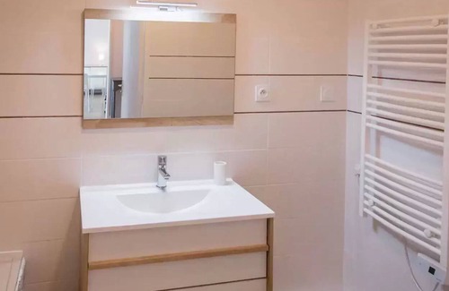 Rive Droite Apartment | Arenez: Cocooning 50m2 near Arena