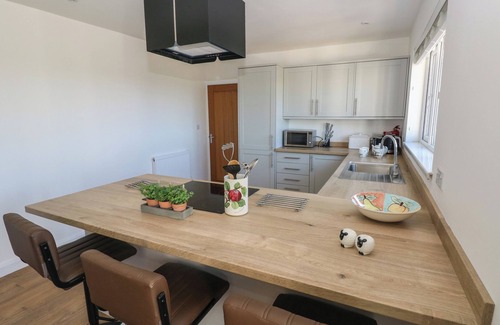 Solva Cottage | ARFRYN, pet friendly, country holiday cottage in Solva