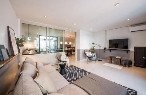 Phaya Thai House | Aridom Designer Loft House