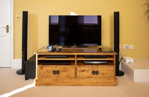 Cheltenham Apartment | Arkle - Five Star Town Centre Apartment, Cheltenham