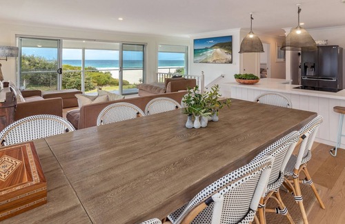 Blueys Beach House | Arkon - beautiful spacious pet friendly home with ocean and beach views