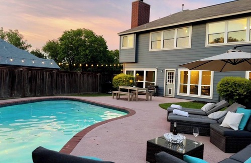 West Oak Hill House | Armadillo’s Pad – Pool, Game Room, Gym & more…