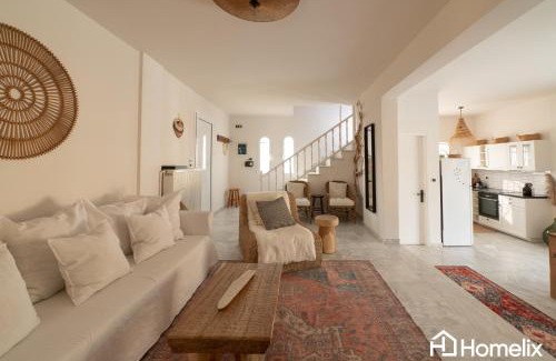 Eretria Villa | Arocaria - Pool Seaside Villa