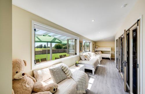Waimarama House | Aroha At 2252 - Waimarama Holiday Home