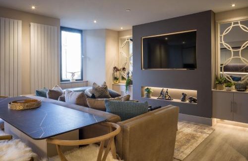 Isle of Arran House | Arran Shores Luxury Shorefront Apartment 3