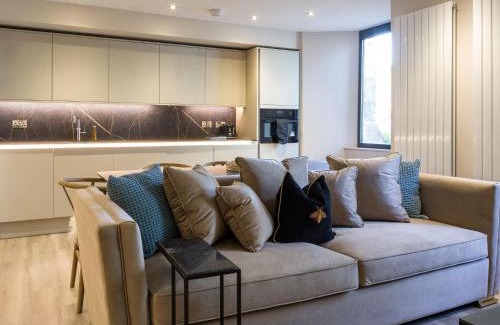 Isle of Arran House | Arran Shores Luxury Shorefront Apartment 3