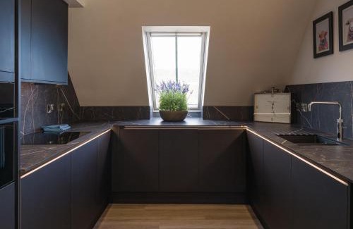 Isle of Arran House | Arran Shores Luxury Shorefront Penthouse Suite 12