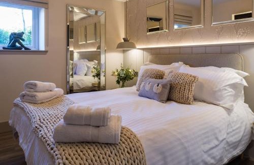 Isle of Arran House | Arran Shores Luxury Shorefront Garden Terrace Apartment 7