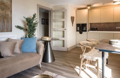Isle of Arran House | Arran Shores Luxury Shorefront Apartment 8