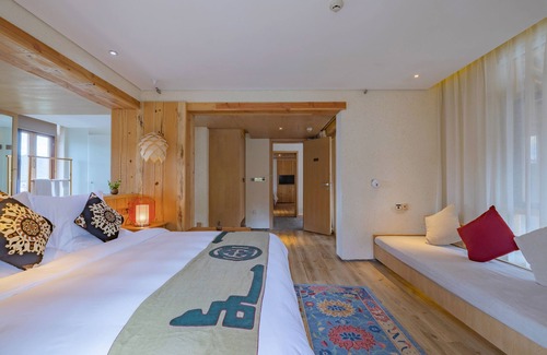 Shuhe Old Town Hotel | Arro Khampa by Zinc Journey Lijiang