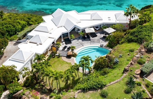 Mont Jean Villa | Arrow Marine (1/3 Rooms)