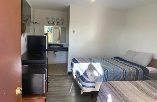 New Salem Hotel | Arrowhead Inn