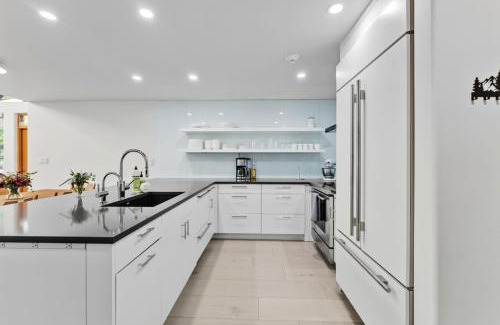 Edwards Apartment | Arrowhead Oasis with Resort Perks and 5 Min Walk to Lift