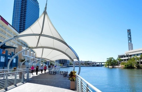 Hyde Park Hotel | Art Deco Room With Kitchenette, Onsite Parking, Pets Are Welcome!