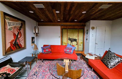 Stowe Hollow House | Art Rocks