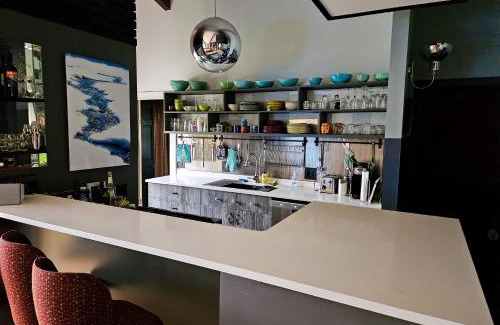 Stowe Hollow House | Art Rocks