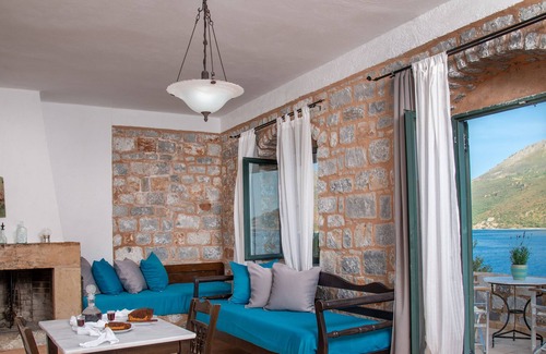 Karavostasi Apartment | Artemis -Traditional stone built studio apartment