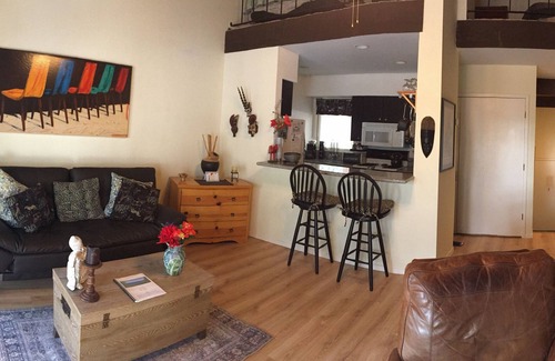 Dollar Point Condo | Artfully Decorated 2Br Condo With Air Conditioning