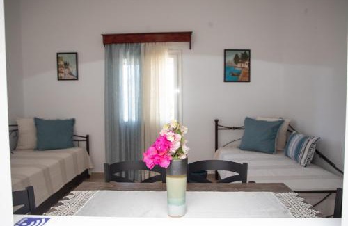 Alinda House | Artianna, holiday home in Alinda, Leros