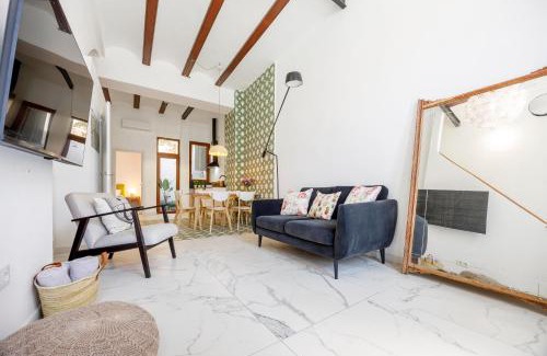 El Cabanyal House | Artisan Haven: El Cabanyal Oasis