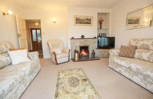 Penrhyndeudraeth House | Artist's Cottage