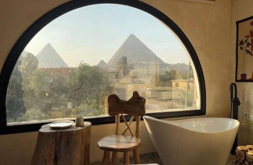 Al Haram Apartment | Artistic Pyramids View & Hot Tub