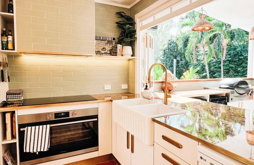 Port Douglas House | Artists' Beach House, on the beach path