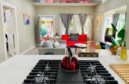 Southeastern Sacramento House | Artists Bungalow ARCADE King Beds near the beat