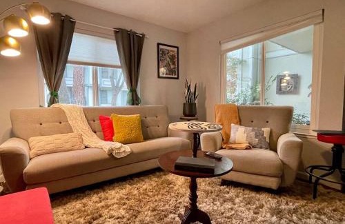 Southeastern Sacramento House | Artists Condo GAME ROOM Patio near UC Med Center