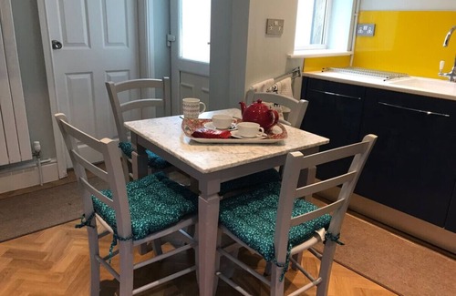 Harrogate Cottage | Artists’ Cottages Artists’ Place close HCC wifi