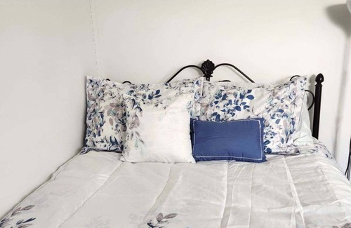 Farmington House | Artists Retreat