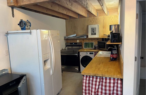 Huntington Beach Apartment | Artsy, classy beachside loft within walking distance of restaurants and bars.