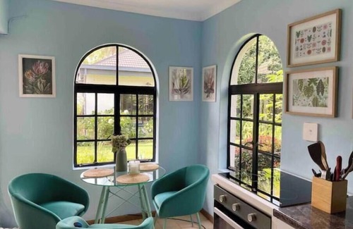 Brooklyn Cottage | Arty cottage in a beautiful South African garden