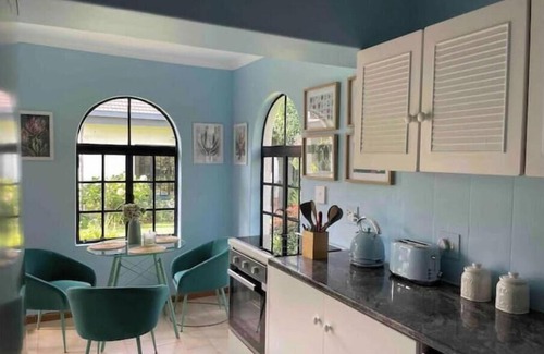 Brooklyn Cottage | Arty cottage in a beautiful South African garden