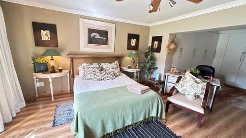 Greater Johannesburg Metropolitan Area House | Artzy's Garden View 1km to Olivedale Clinic