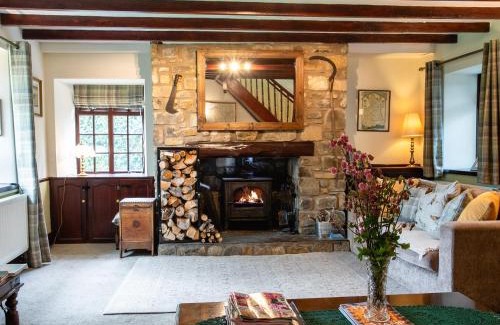 Eglingham House | Aryarch