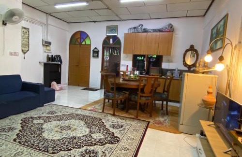 Batu Buruk Apartment | Aryaty Stay Pantai Batu Buruk Kuala Terengganu
