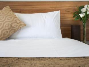 Newton Hotel | Ascotia Off Queen
