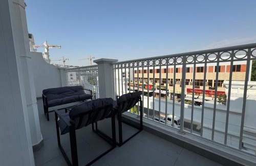 Al Barsha Apartment | ASHRI Luxurious Apartment in Arjan near Miracle Gardens