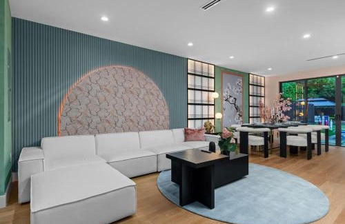 Buena Vista House | Asian Vibe Home in Design District with Pool BBQ Spacious Backyard