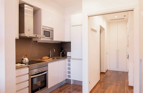 Sant Antoni Apartment | Aspasios Market Balconies