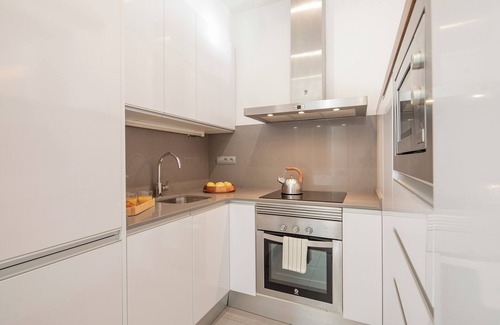 Sant Antoni Apartment | Aspasios Market Balconies
