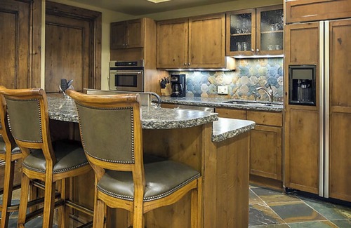 West End Condo | Aspen 1BR Condo prime location