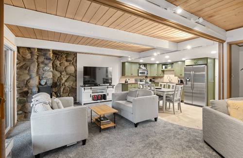 Aspen Condo | Aspen Alps 2 Bedroom, 3 Bath Condo - Steps away from Aspen Mountain